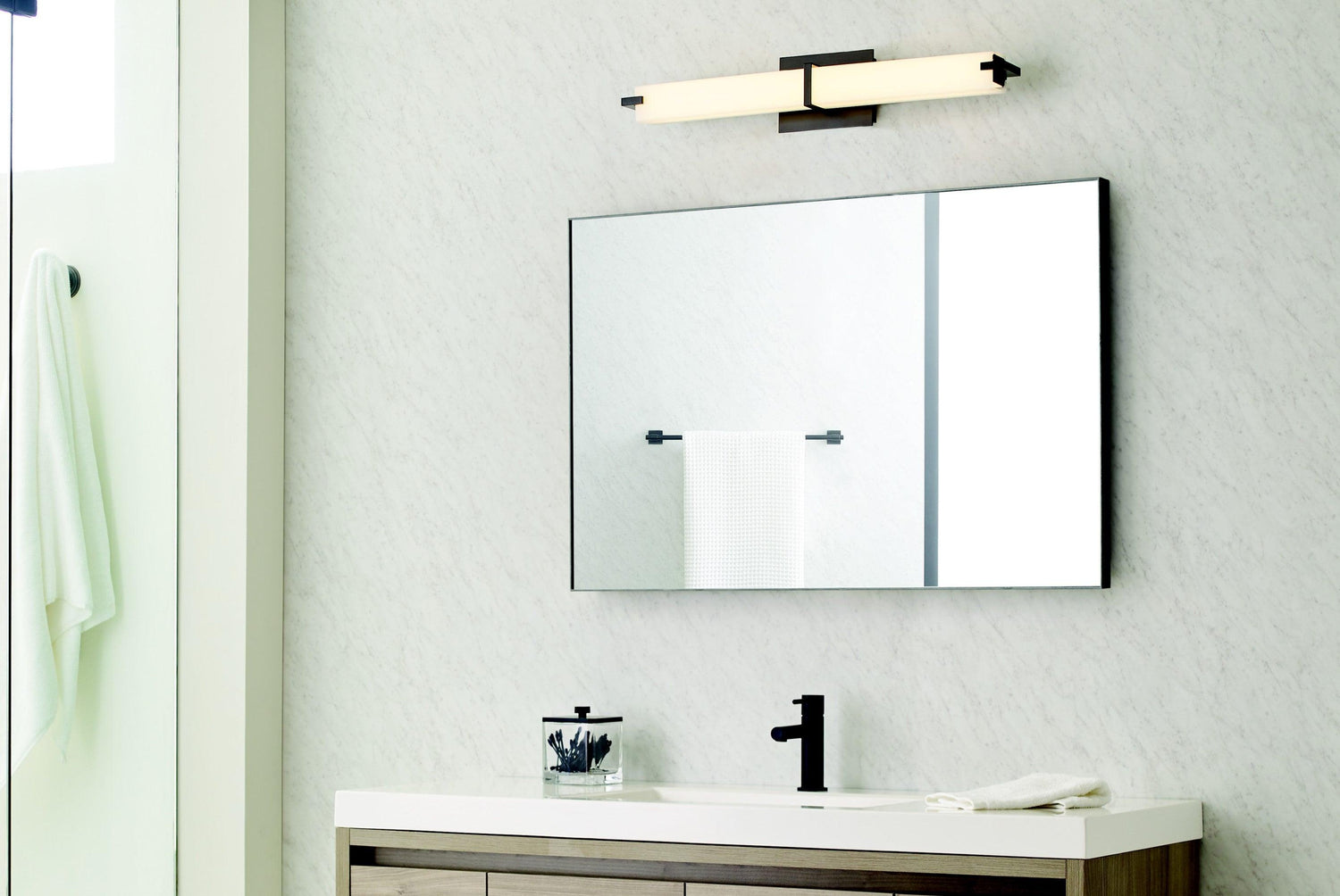 How to Choose the Best Bathroom Vanity Lighting - Bees Lighting