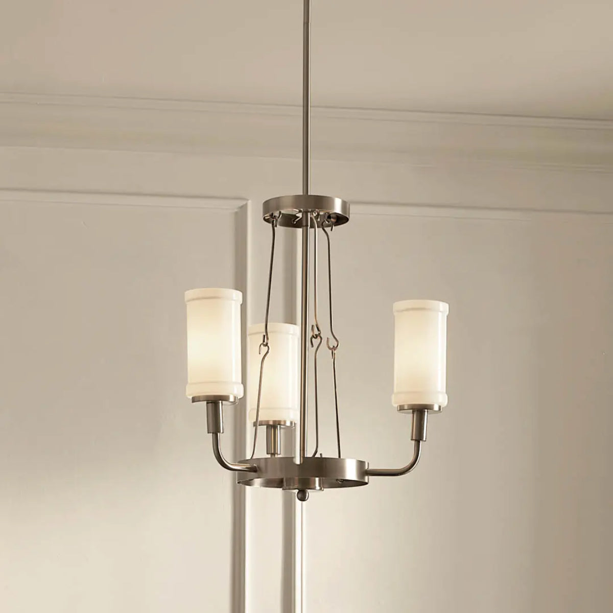 Vetivene 21" 3-Light Chandelier, Classic Pewter Finish - Bees Lighting