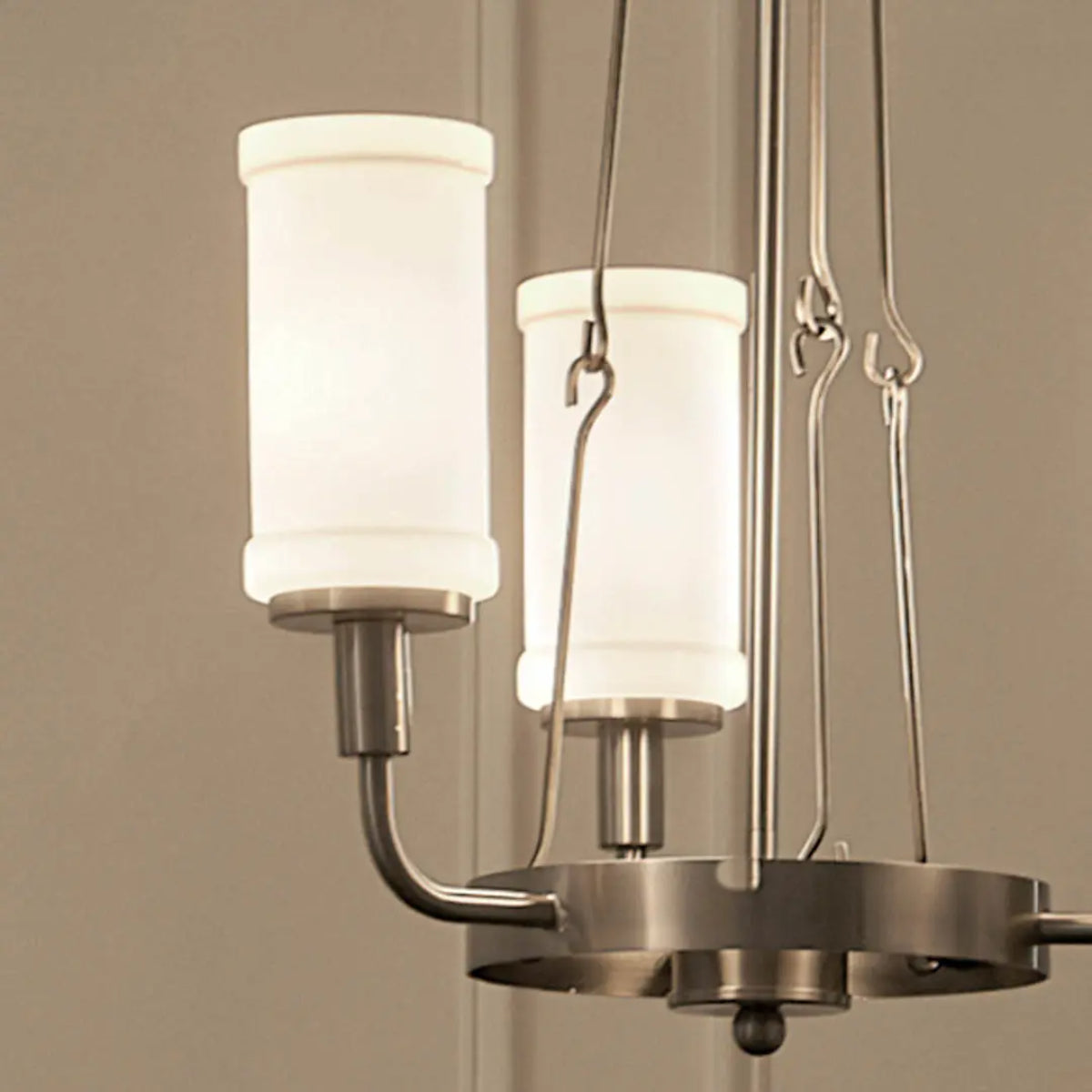 Vetivene 21" 3-Light Chandelier, Classic Pewter Finish - Bees Lighting