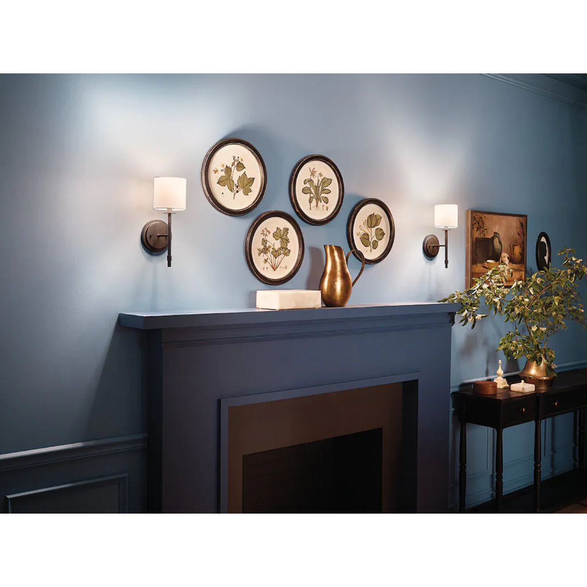 Ali 14" 1-Light Wall Sconce, Black Finish - Bees Lighting