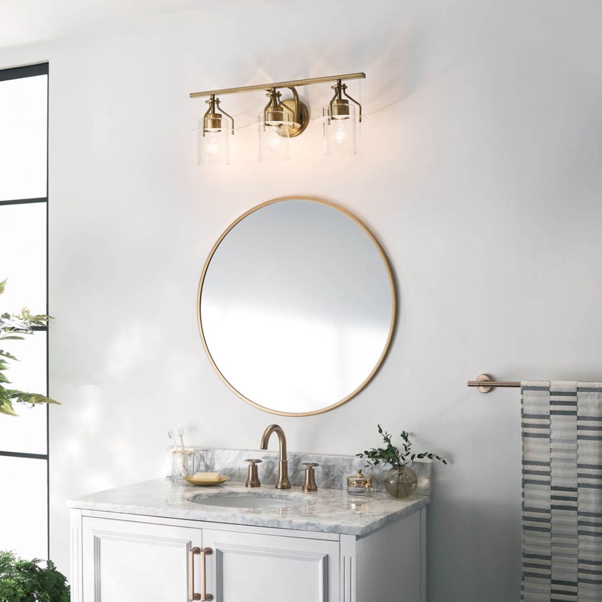 Everett 24 in. 3 Lights Vanity Light Brushed Brass finish