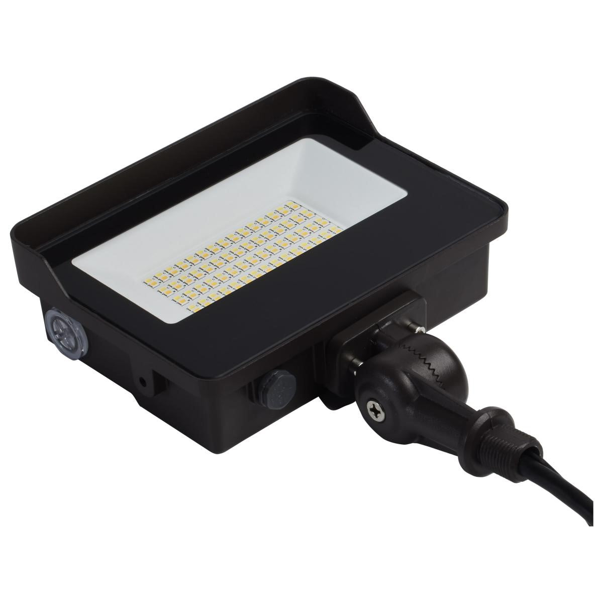 LED Flood Light With Photocell, 15/35 Watts, 5000 Lumens, 30K/40K/50K, 120-347V - Bees Lighting