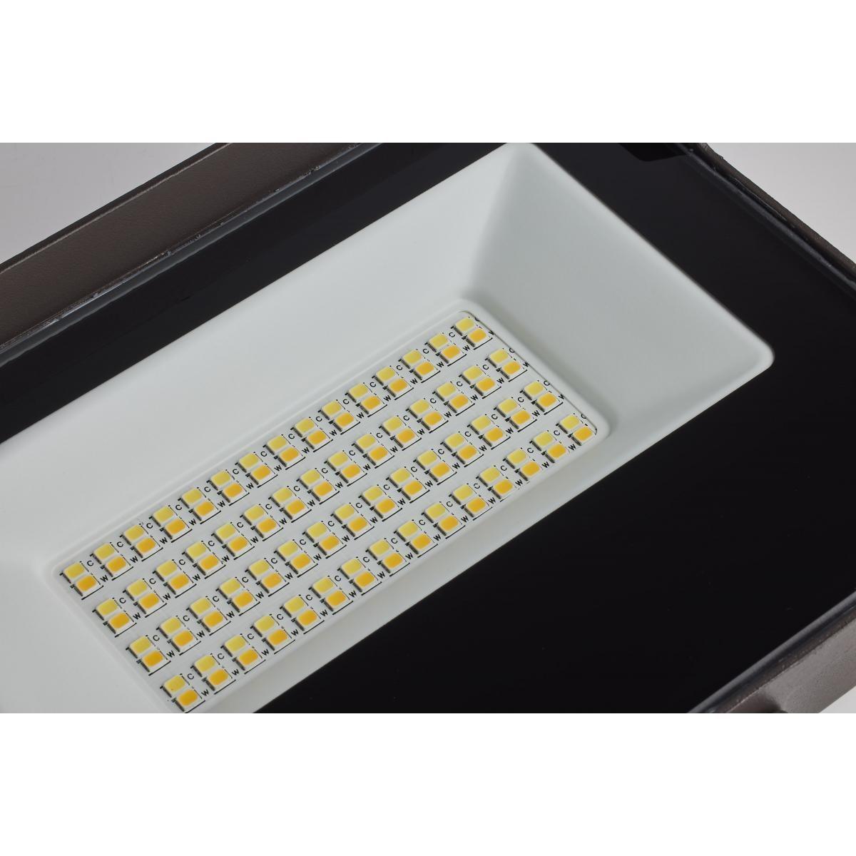 LED Flood Light With Photocell, 15/35 Watts, 5000 Lumens, 30K/40K/50K, 120-347V - Bees Lighting