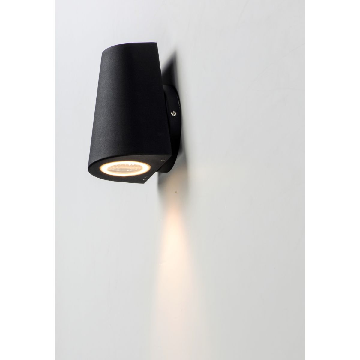 Mini 6 In. Outdoor Wall Sconce 450 Lumens Black Finish - Bees Lighting