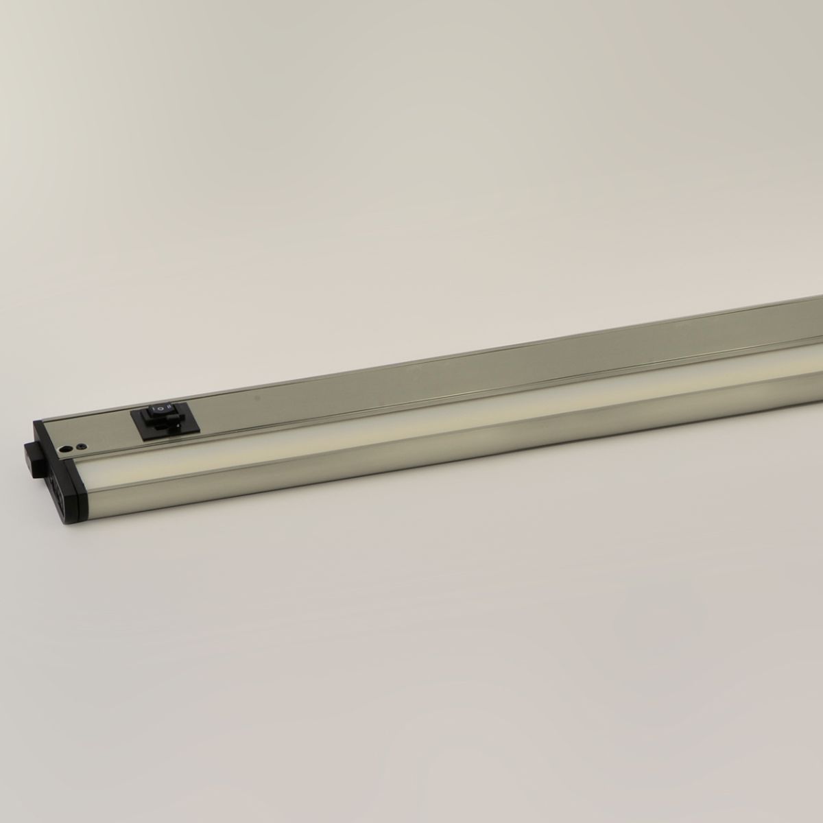 CounterMax 5K 36 Inch LED Under Cabinet Light, 2700K to 5000K, 2220 Lumens, 120V, White