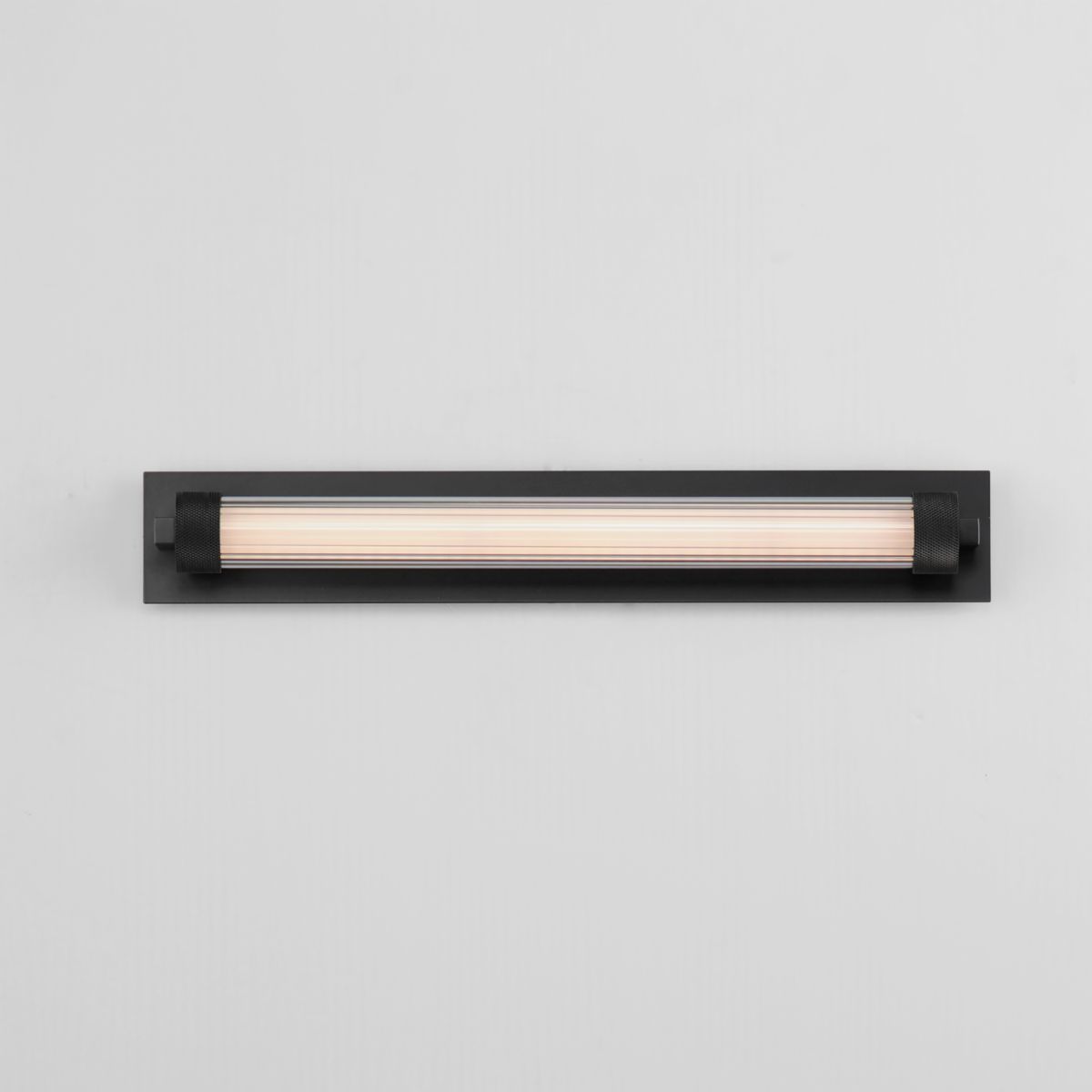 Doric 19 in. LED Bath Bar Black Finish - Bees Lighting