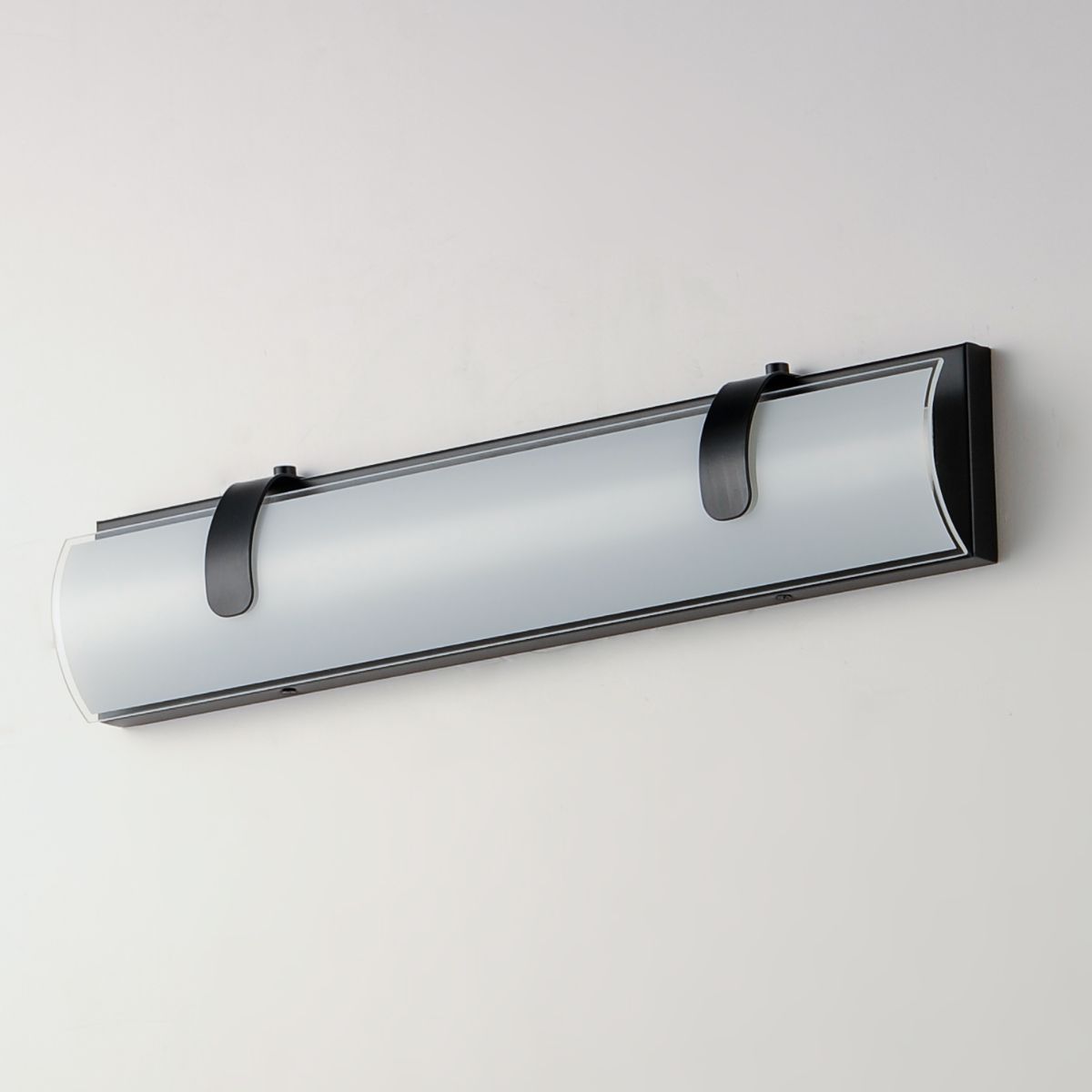 Clutch 22 in. 2 Lights LED Bath Bar Black Finish - Bees Lighting