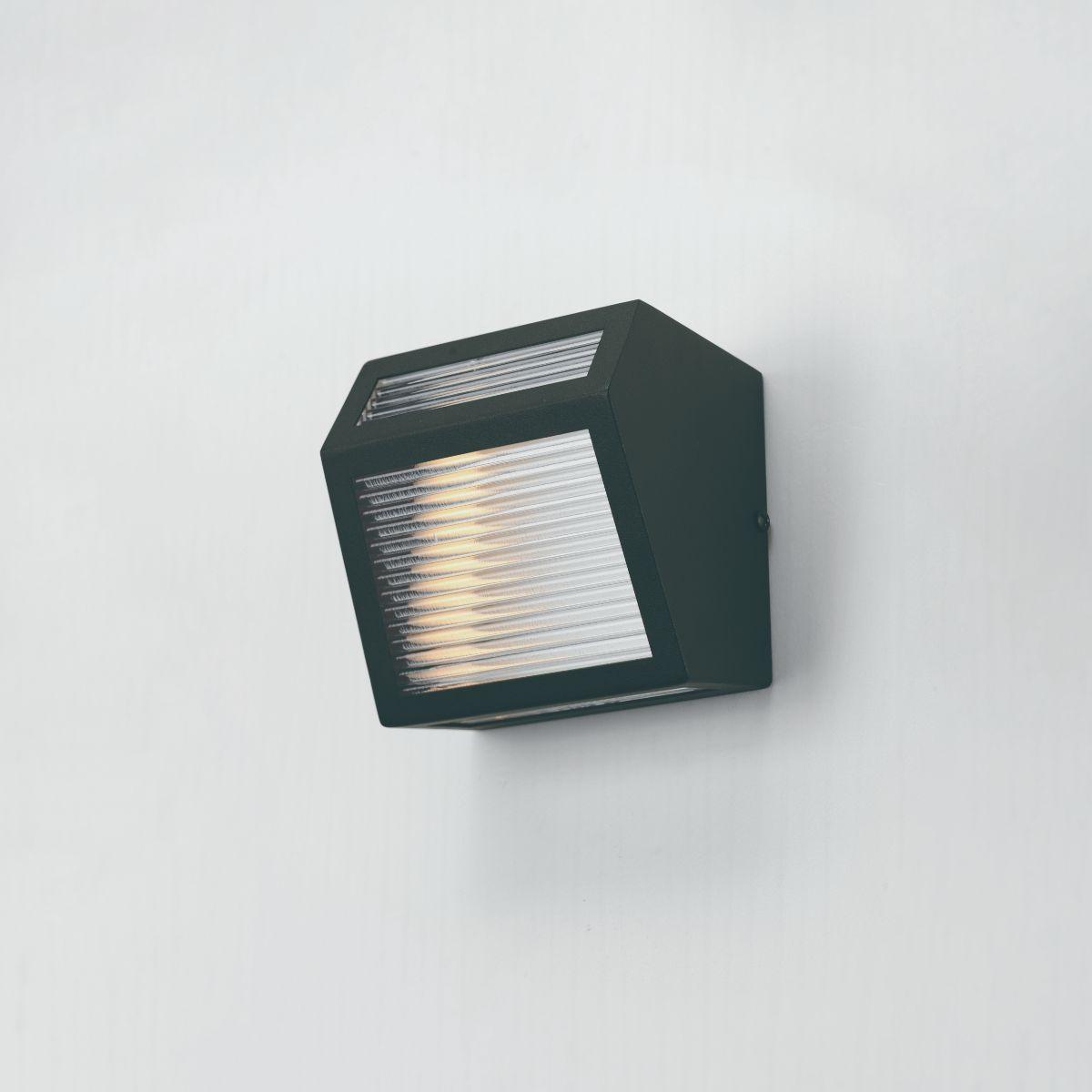 Totem 5 in. LED Outdoor Wall Sconce 3000K Black Finish - Bees Lighting