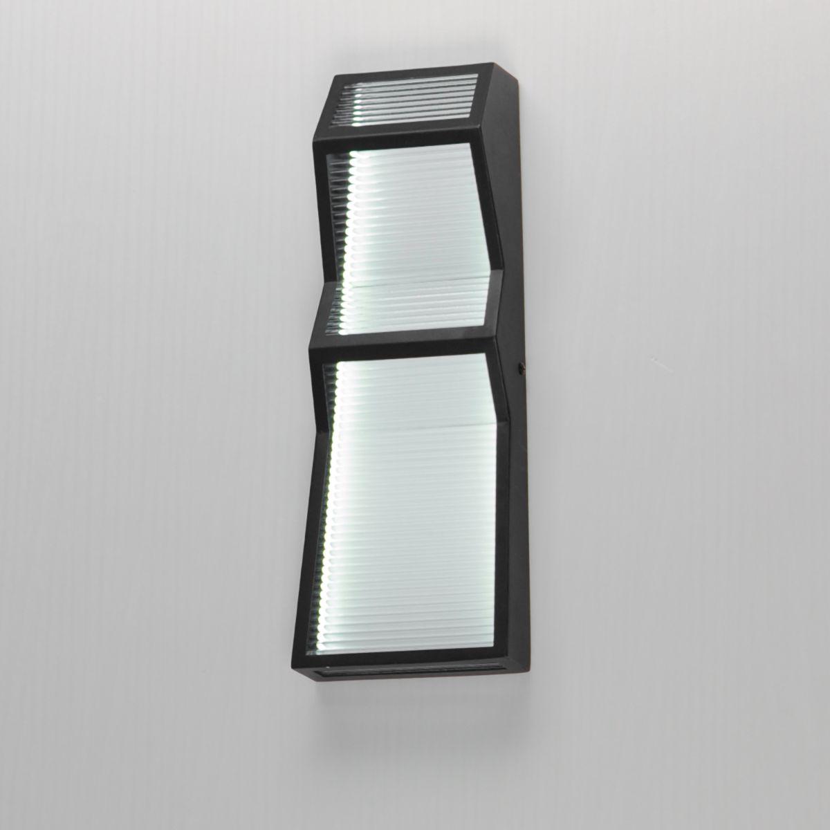 Totem 16 in. LED Outdoor Wall Sconce 3000K Black Finish - Bees Lighting