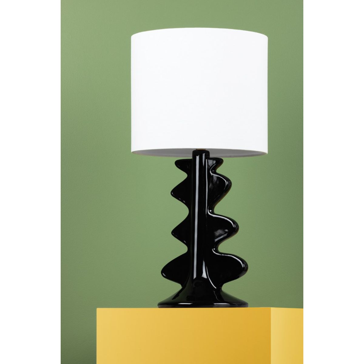 Liwa Table Lamp Ceramic Gloss Black with Aged Brass Accents