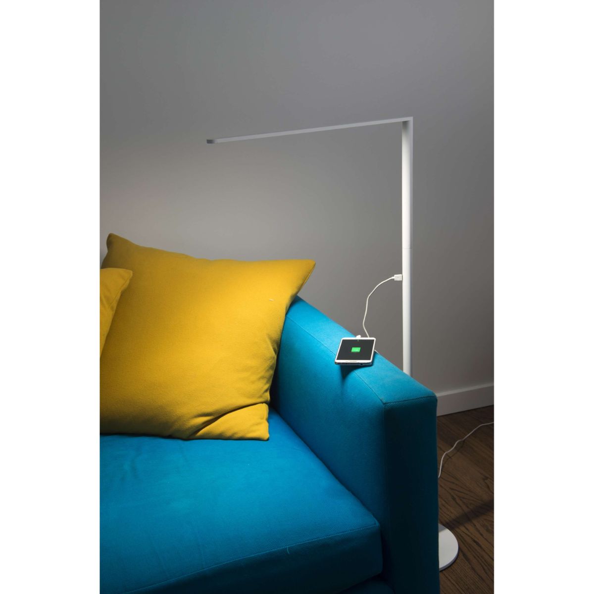 Lady7 Matte White Contemporary LED Floor Lamp with USB Port - Bees Lighting