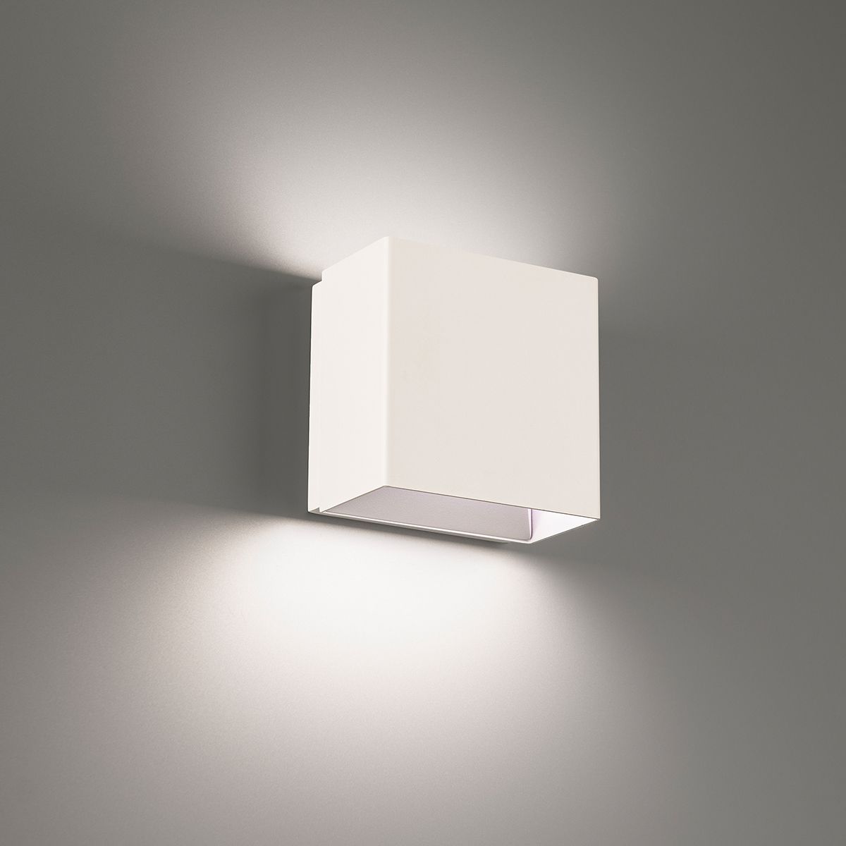 Boxi 5" LED wall light 2700K white finish